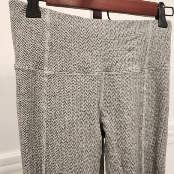 Lululemon Sz 4 Turn Around Tight Leggings Heathered Black White Ruched - Picture 2 of 10
